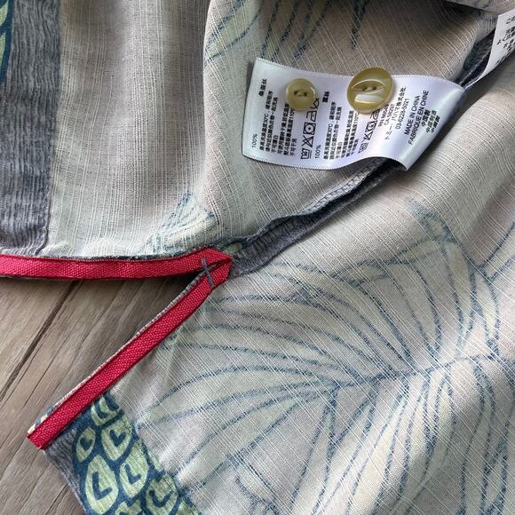 Tommy Bahama Men 100% Silk Hawaiian Shirt Medium Gray Blue Marlin Floral Print - Picture 8 of 10